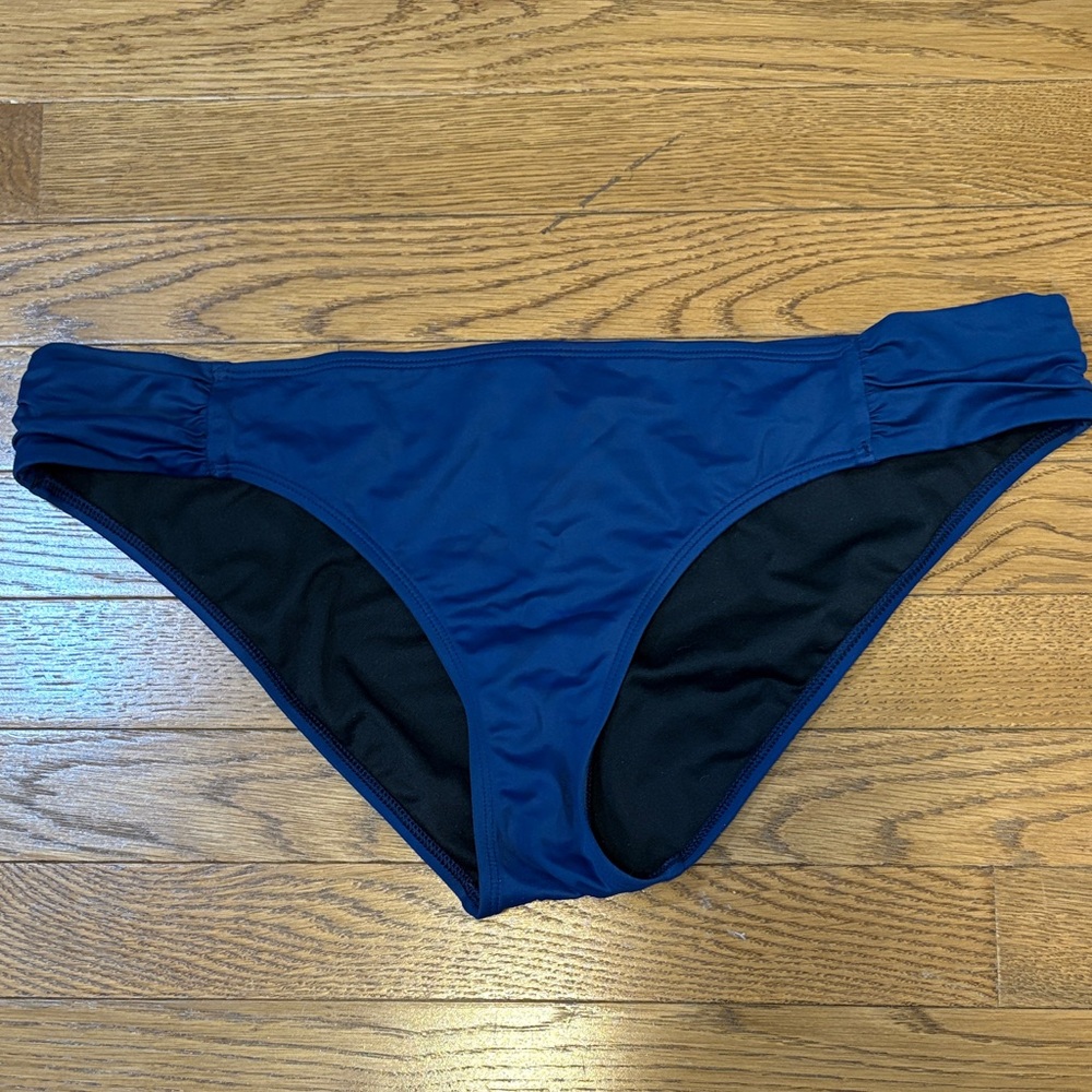Lands’ End | Basic Navy Blue Bikini Bottoms Size Large 14-16